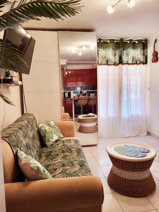 Le Studio Tahiti 4 Pers 600M De La Plage La Faviere Борм-ле-Мимоза Экстерьер фото